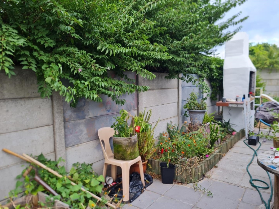 2 Bedroom Property for Sale in Bellair Western Cape